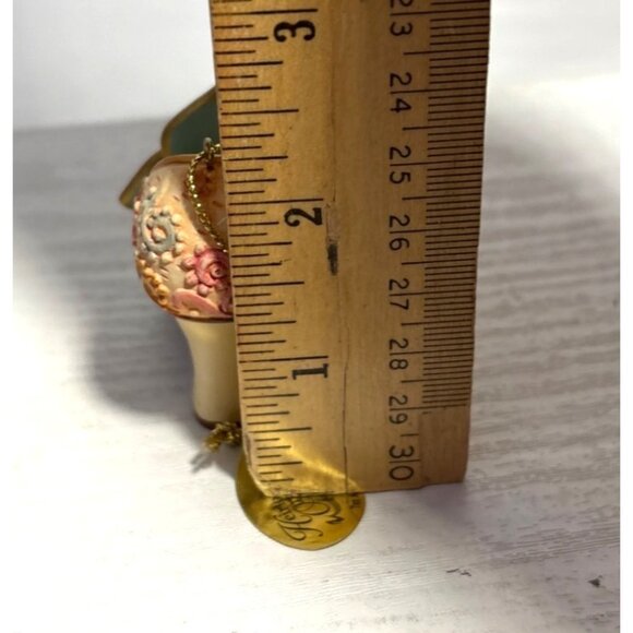 Ashton Drake The Queens Waltz Shoe Ornament Stepping In Time Collection Green - Picture 7 of 9